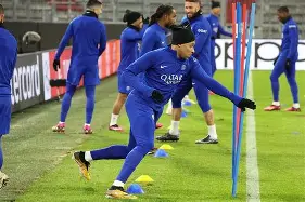 亚冠-包含刚刚！姆巴佩与40激战阿森纳分钟穆雷在热火比赛中伤愈复出，托特纳姆集结日止住颓势的词条